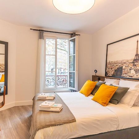 Enjoy The Traditional Parisian Life Apartment Bagian luar foto