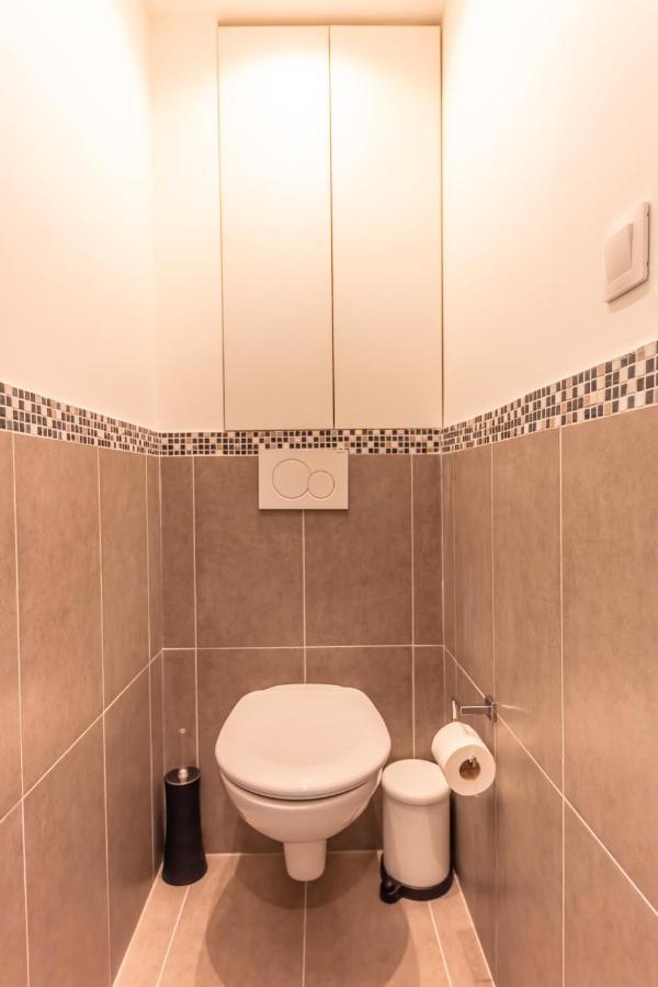 Enjoy The Traditional Parisian Life Apartment Bagian luar foto