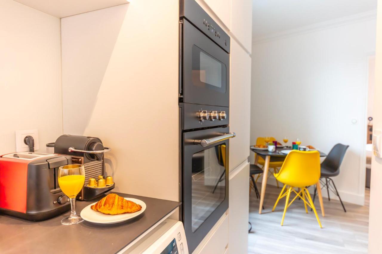 Enjoy The Traditional Parisian Life Apartment Bagian luar foto