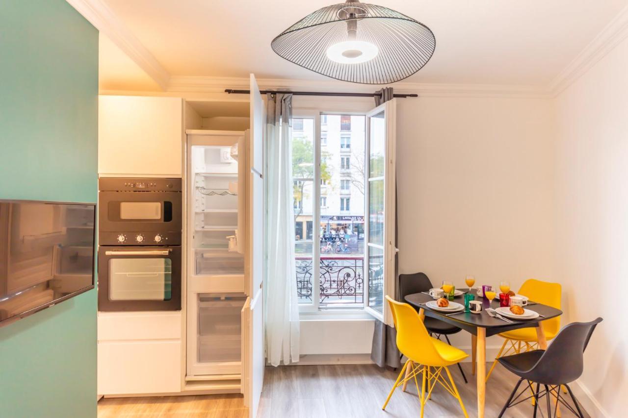 Enjoy The Traditional Parisian Life Apartment Bagian luar foto