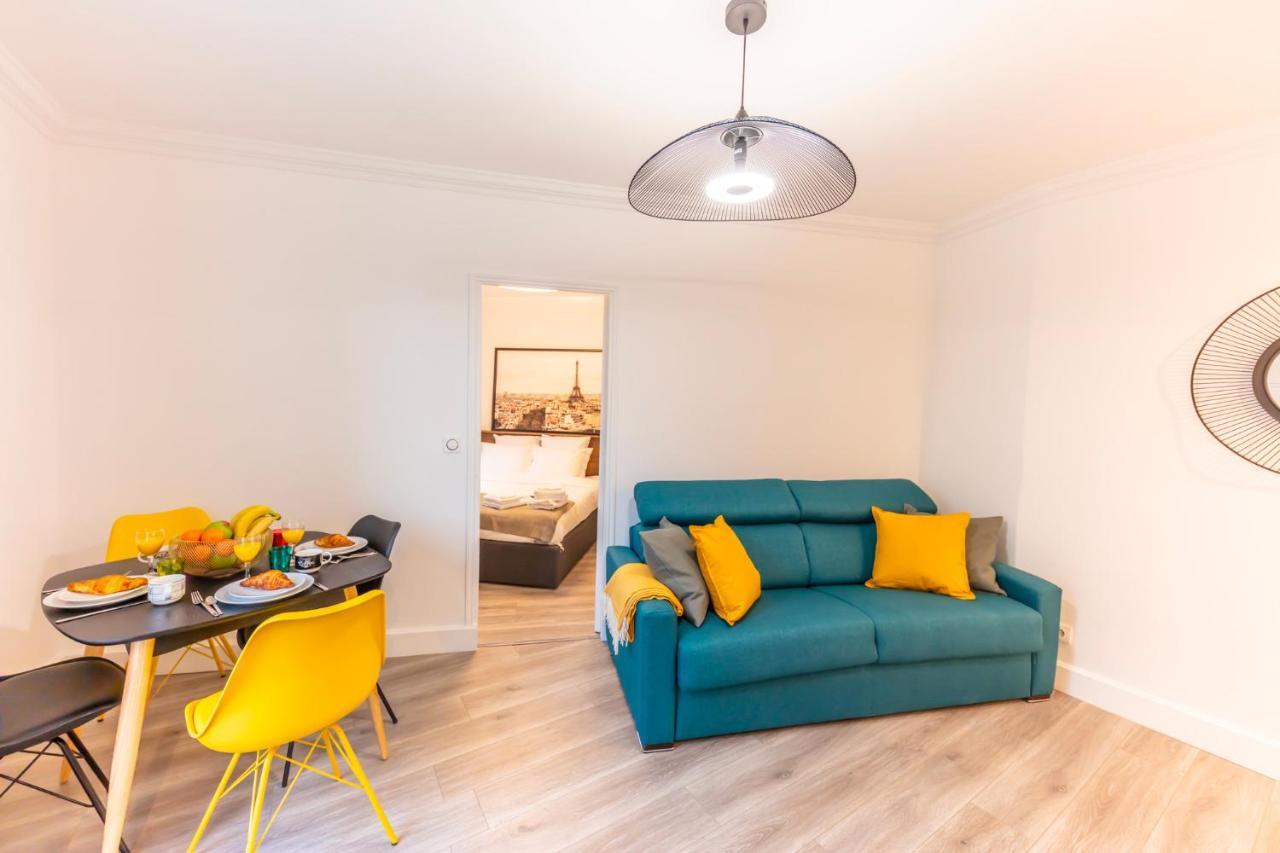 Enjoy The Traditional Parisian Life Apartment Bagian luar foto